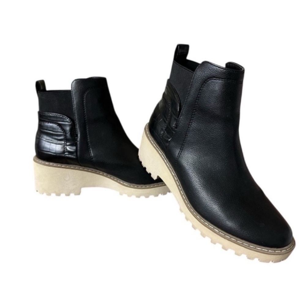 Dolce Vita Black Heeled Boots with Cream Sole